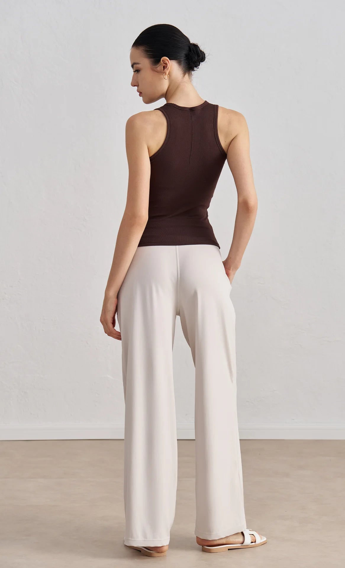 Solid Color Butter Cross Gym Yoga Underwear Women Cross Back Shoulder Straps Fitness Sport Bra High Impact Push Up Top With Pad