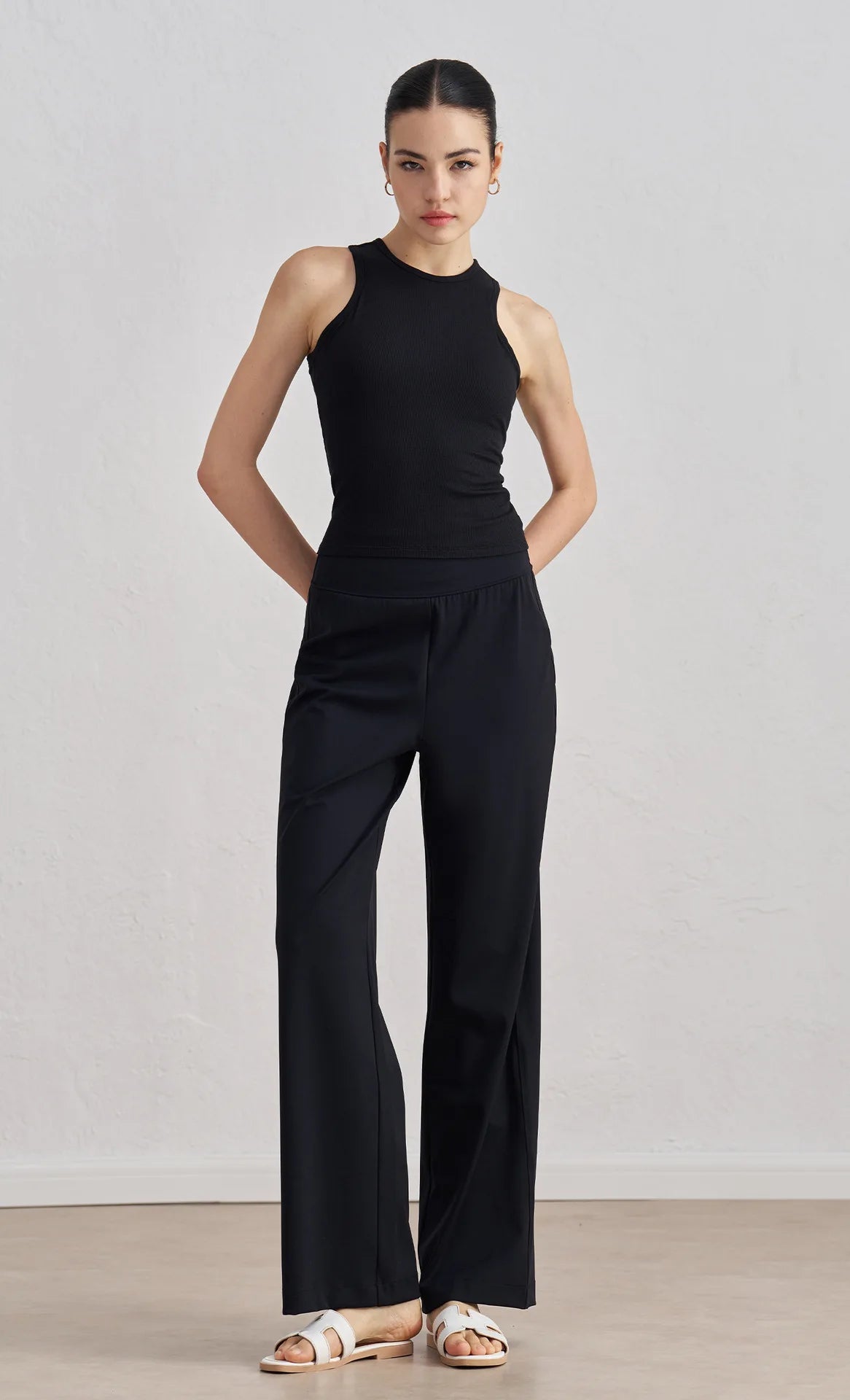 Solid Color Butter Cross Gym Yoga Underwear Women Cross Back Shoulder Straps Fitness Sport Bra High Impact Push Up Top With Pad