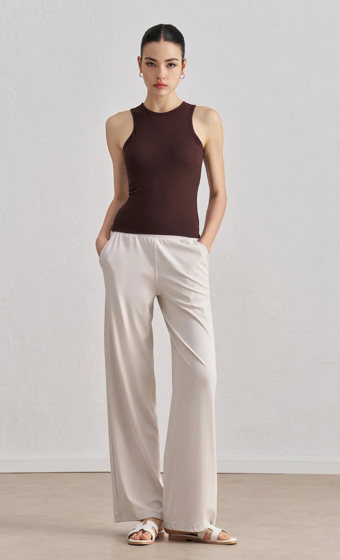 Solid Color Butter Cross Gym Yoga Underwear Women Cross Back Shoulder Straps Fitness Sport Bra High Impact Push Up Top With Pad