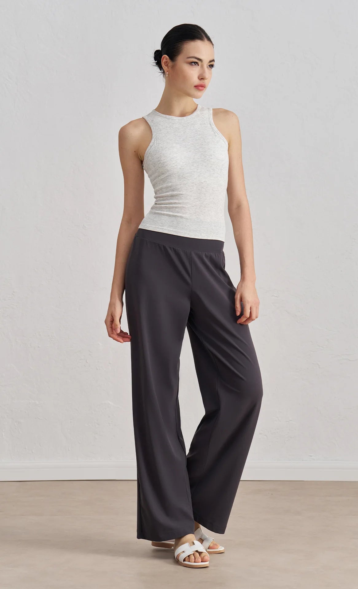 Solid Color Butter Cross Gym Yoga Underwear Women Cross Back Shoulder Straps Fitness Sport Bra High Impact Push Up Top With Pad